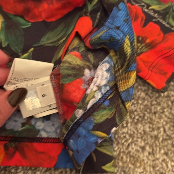 Girls Dolce & Gabbana Floral Red Blue bright bold DG crop top in size 6 - Picture 3 of 4